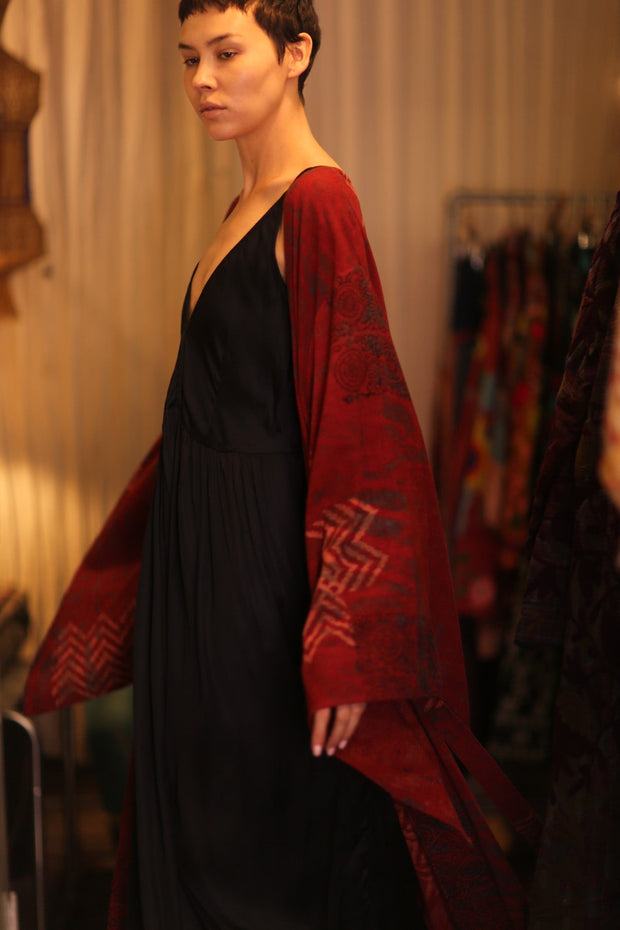 HANDWOVEN COTTON WING KIMONO PINA REDROSI - sustainably made MOMO NEW YORK sustainable clothing, handmade slow fashion