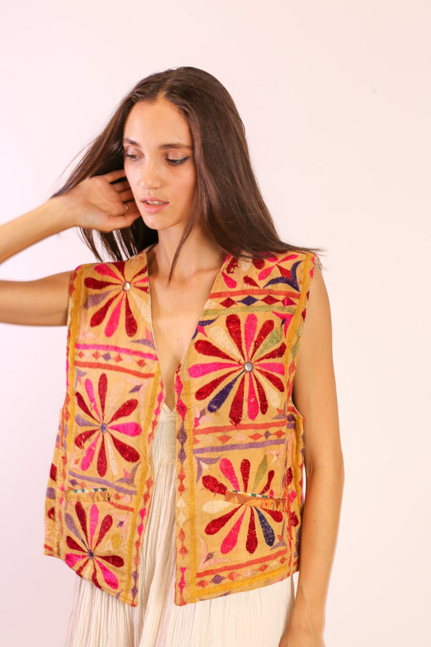 VINTAGE EMBROIDERED VEST LAHLO - sustainably made MOMO NEW YORK sustainable clothing, new slow fashion