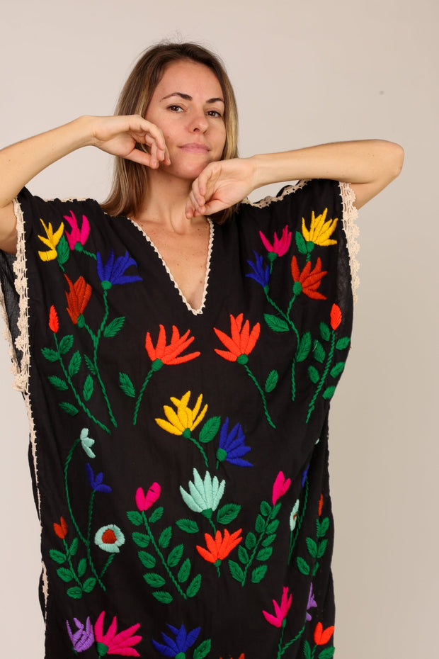 EMBROIDERED KAFTAN LOREYS - sustainably made MOMO NEW YORK sustainable clothing, kaftan slow fashion