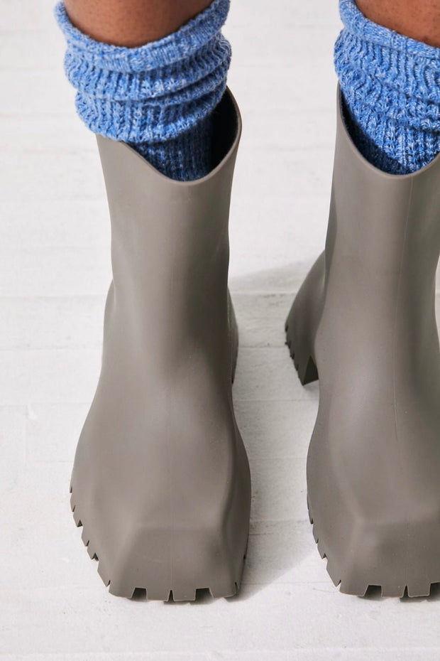 RAIN CHECK RUBBER BOOTS X FREE PEOPLE - sustainably made MOMO NEW YORK sustainable clothing, boots slow fashion