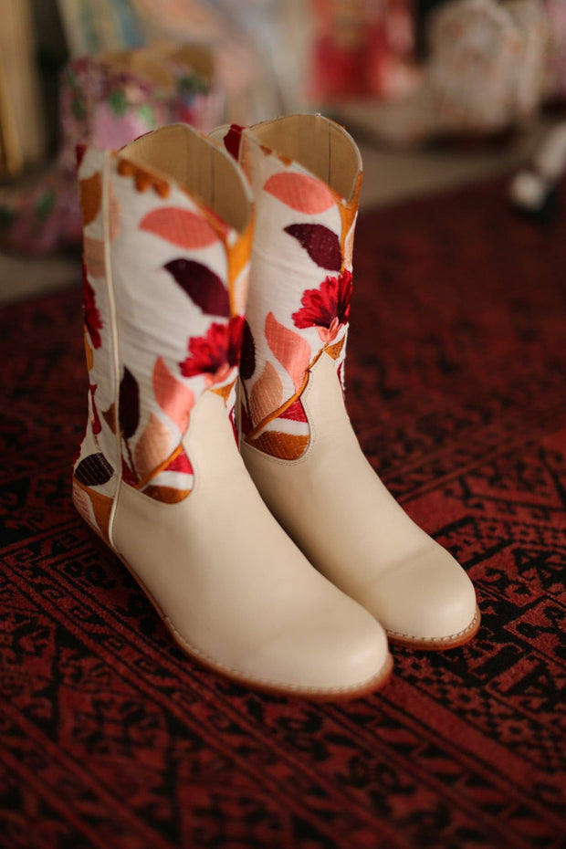 ROUND TOE BOOTS MAE - sustainably made MOMO NEW YORK sustainable clothing, boots slow fashion